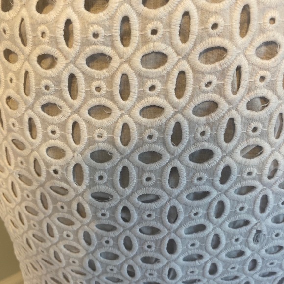 Eyelet skirt - J. Crew mini in white cotton eyelet. Size 4. - Picture 2 of 5